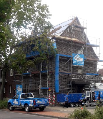 brölingen-referenzen-steildachsanierung-mit-dachgaube-und-dachfenster-6